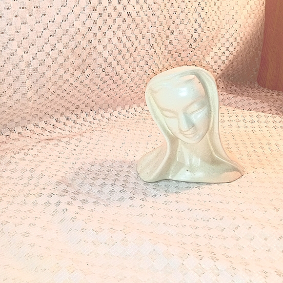 Vintage Virgin marry planter